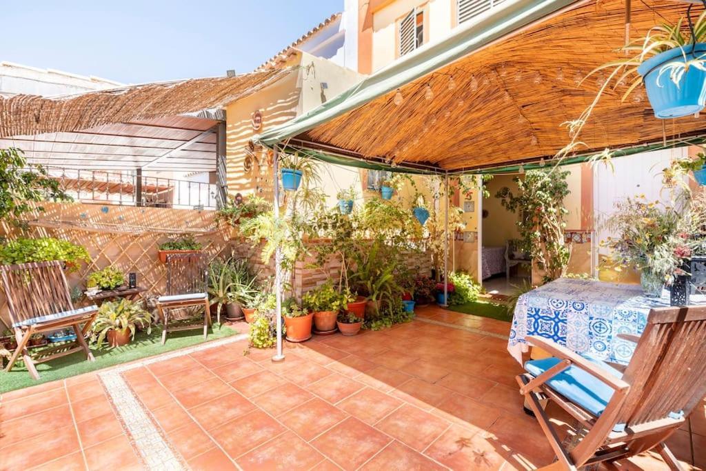 Cool Garden And Suite Mairena del Aljarafe Luaran gambar